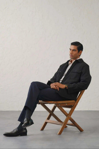 The Regular Fit Travel Chino - Navy Minus One