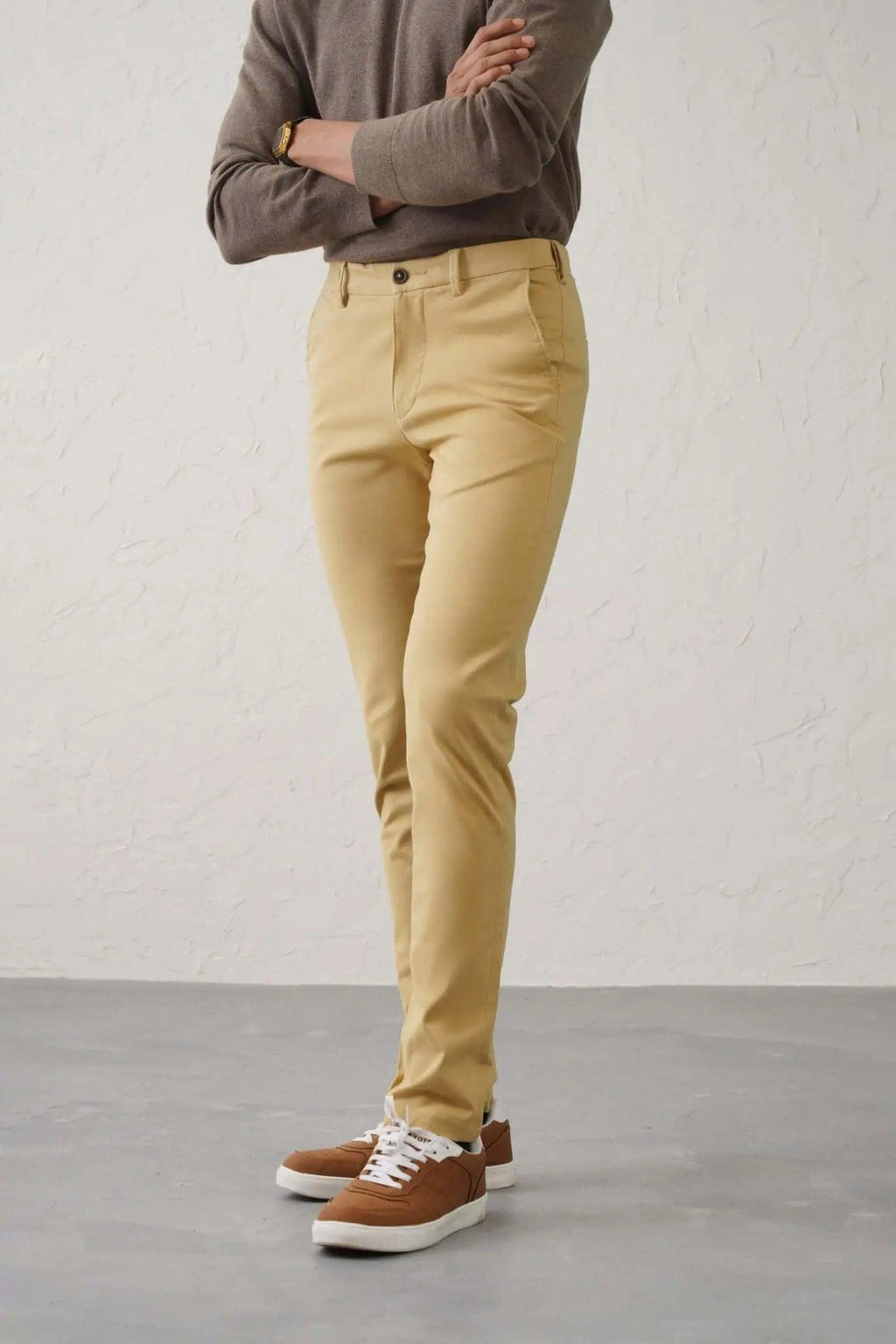 The Slim Fit Travel Chino Khaki1