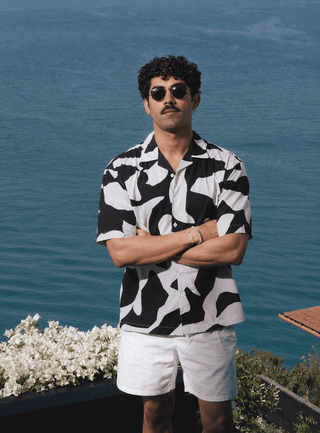 Black & White Printed Cotton Stretch Shirt – Loose Fit, Half Sleeves