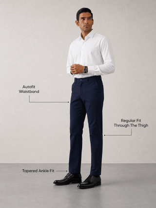 The Regular Fit Travel Chino - Navy