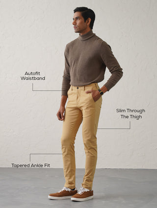 The Regular Fit Travel Chino - Khaki