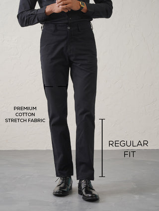 The Regular Fit Daylong Chino - Black Beast
