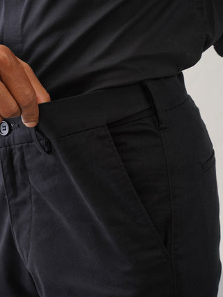 The Regular Fit Daylong Chino - Black Beast