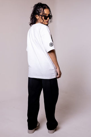 Saint - Oversized T shirt - Gimaq - The magic shuffle!