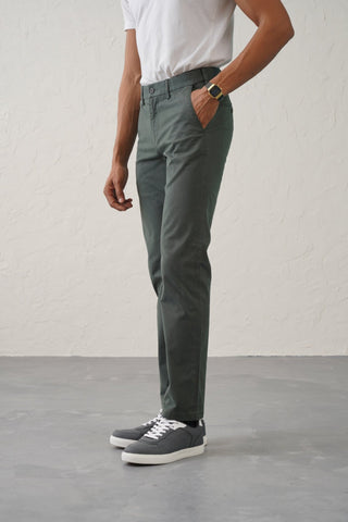 The Regular Fit Daylong Chino - Stained Olive