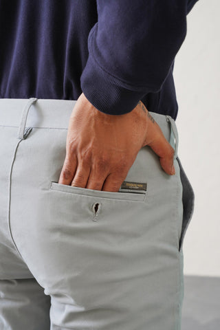 The Regular Fit Daylong Chino - Stone Mouse
