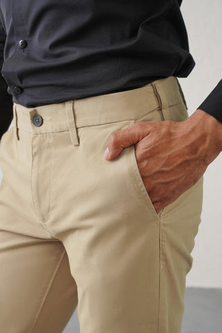 The Regular Fit Daylong Chino - Old Camel