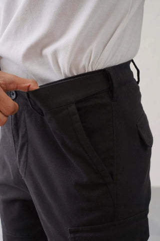 The Slim Fit Pro Cargo Pants - Black Minus One